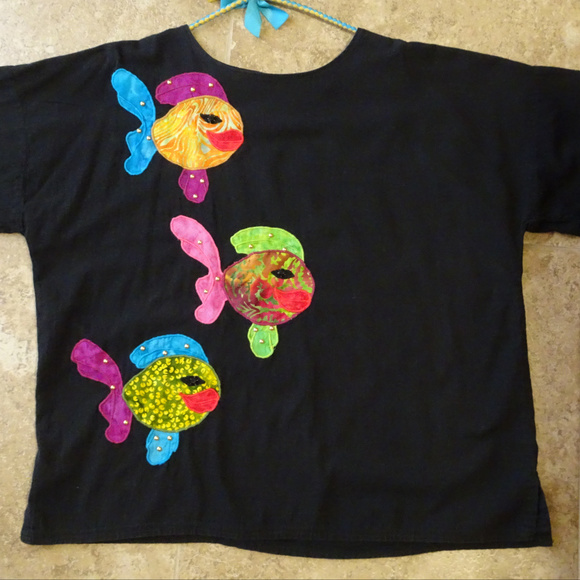 Alfredo’s Wife Tops - Alfredo’s Wife Black Tunic Top with Artsy Fish